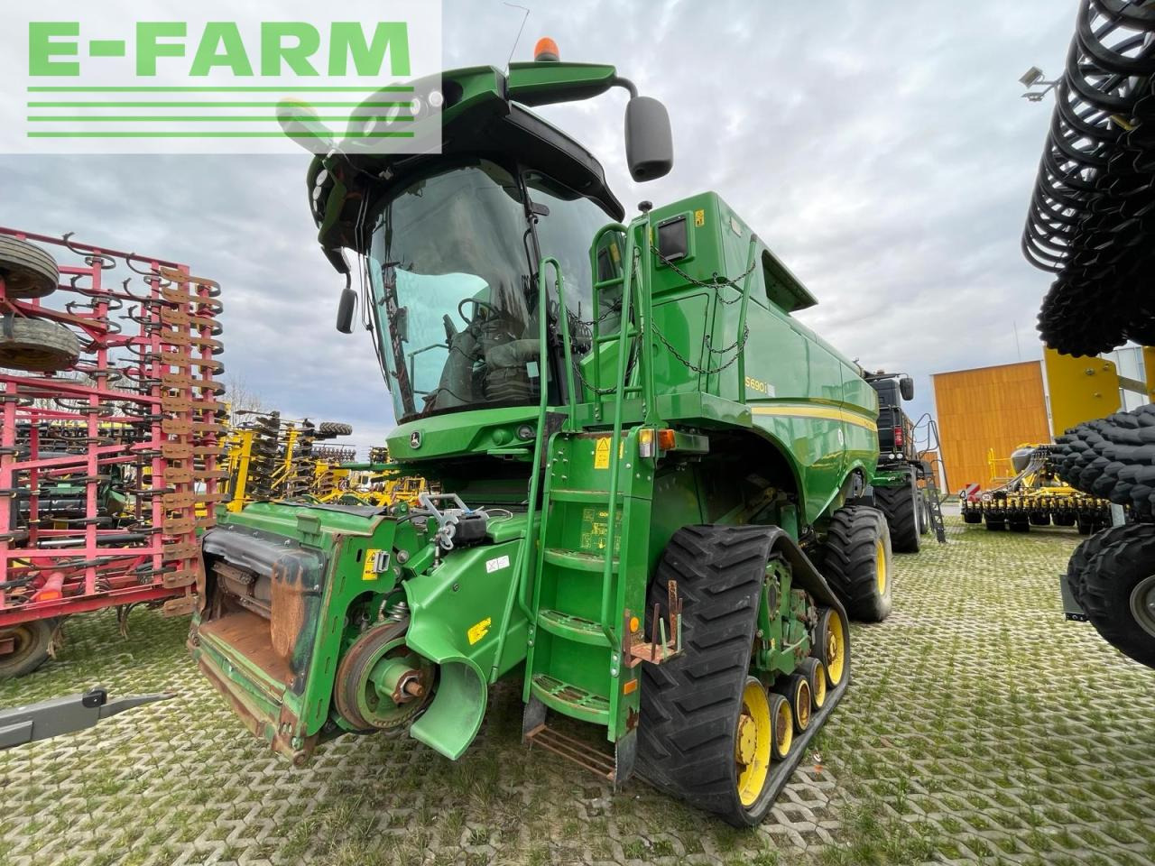 John Deere S690i - מקצרת קומבינה: תמונה 2 John Deere S690i - מקצרת קומבינה: תמונה 2