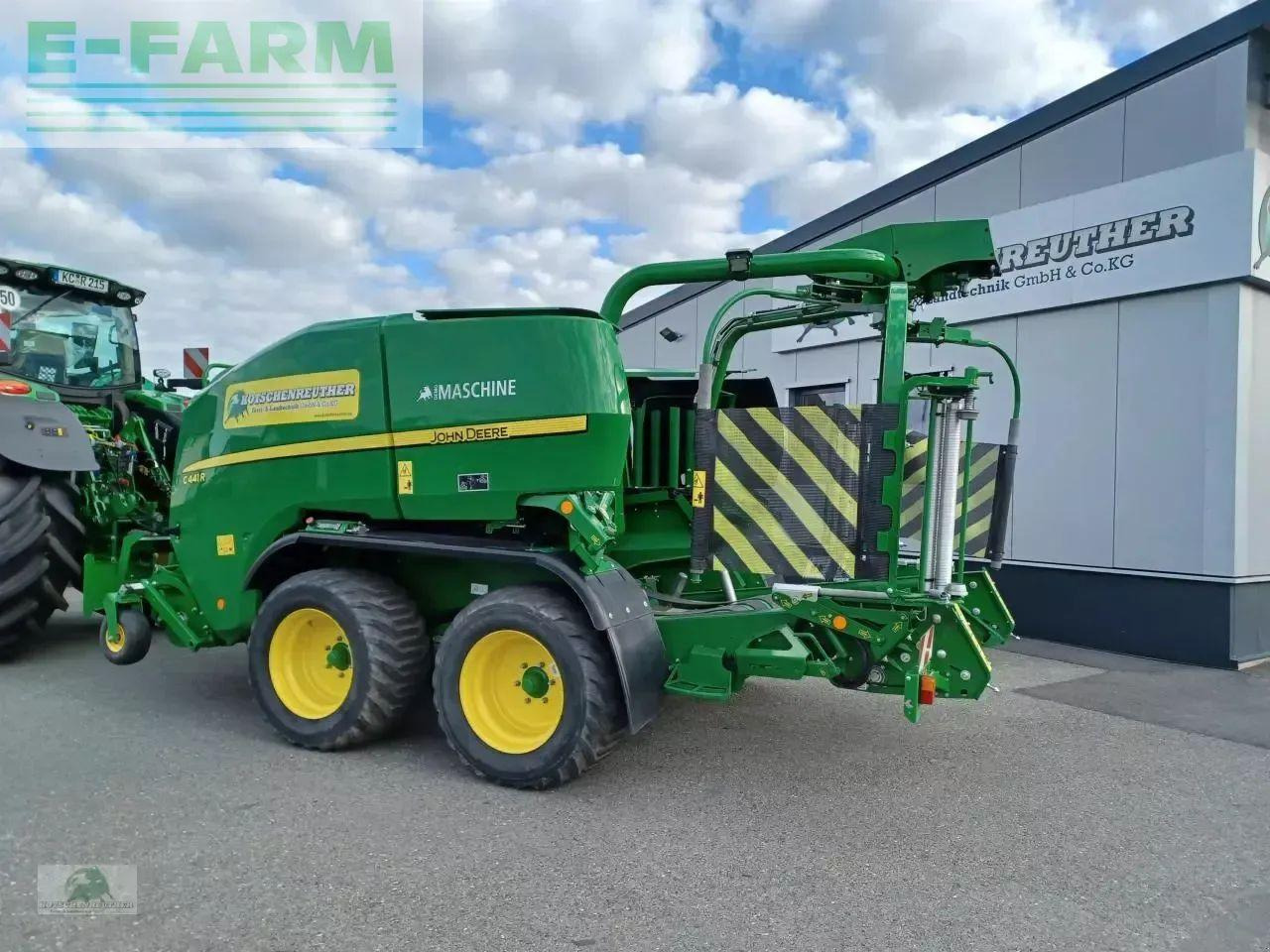 John Deere c441r - מכונת צרור מרובעת: תמונה 2 John Deere c441r - מכונת צרור מרובעת: תמונה 2