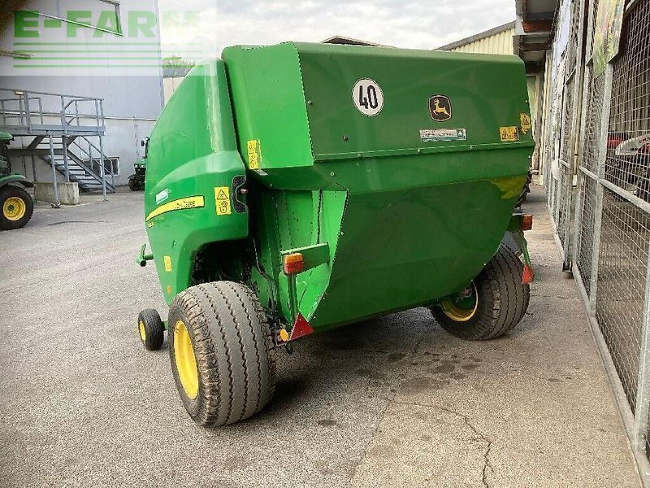 John Deere f440m - מכונת צרור מרובעת: תמונה 4 John Deere f440m - מכונת צרור מרובעת: תמונה 4
