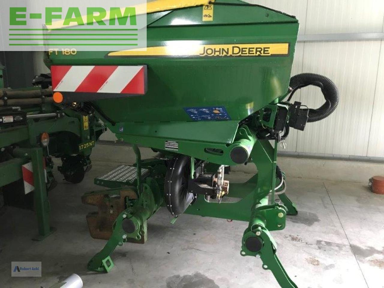 John Deere ft180 - מקדחת זריעה משולבת: תמונה 2 John Deere ft180 - מקדחת זריעה משולבת: תמונה 2