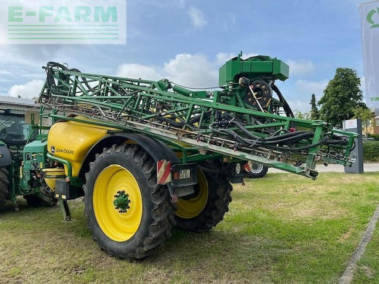John Deere m952i - מרסס נגרר: תמונה 2 John Deere m952i - מרסס נגרר: תמונה 2