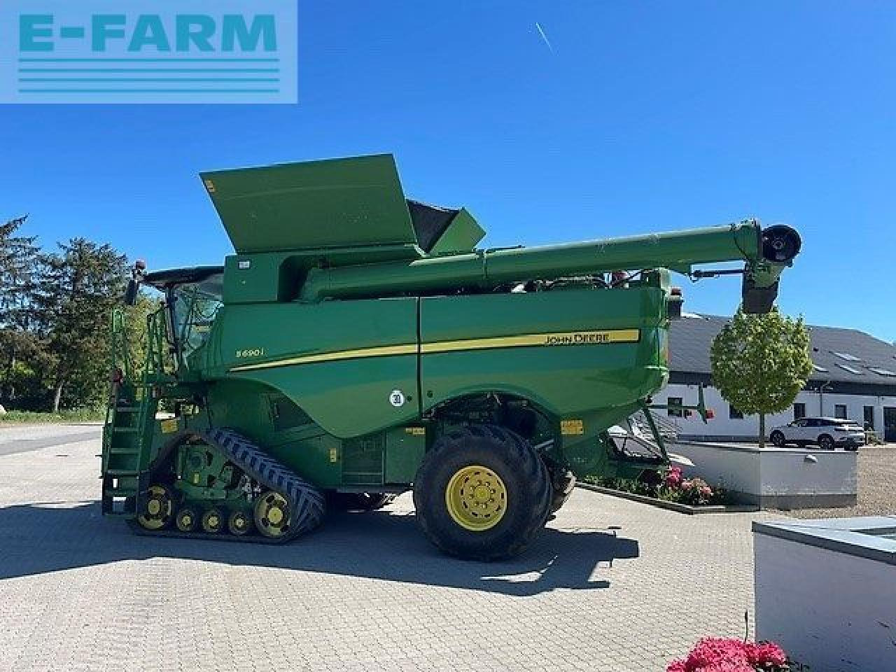 John Deere s690 - מקצרת קומבינה: תמונה 3 John Deere s690 - מקצרת קומבינה: תמונה 3