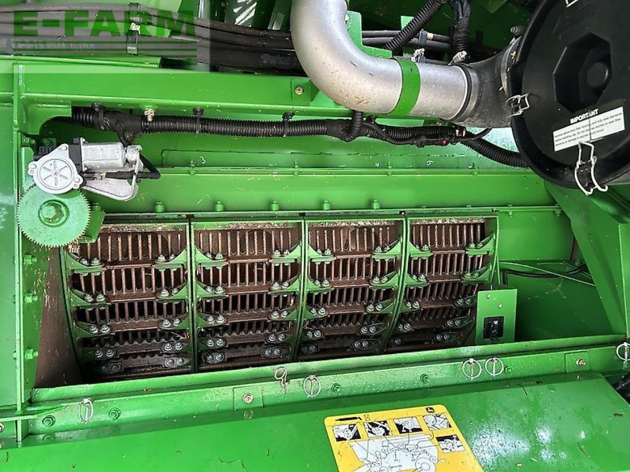 John Deere s690 - מקצרת קומבינה: תמונה 5 John Deere s690 - מקצרת קומבינה: תמונה 5