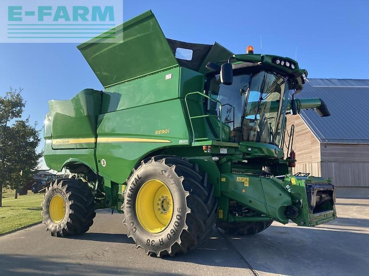 John Deere s690i - מקצרת קומבינה: תמונה 1 John Deere s690i - מקצרת קומבינה: תמונה 1
