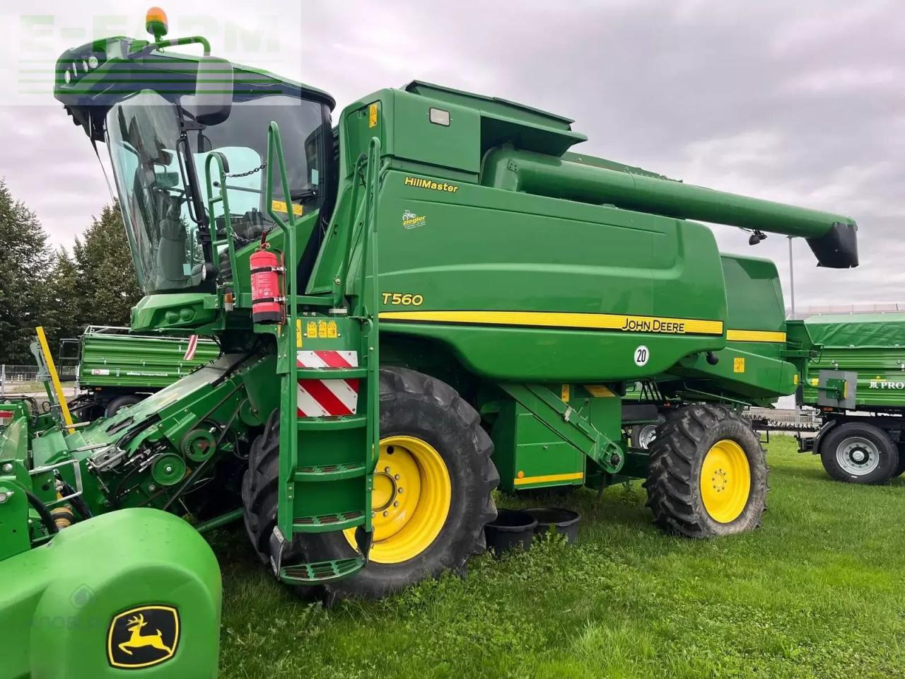 John Deere t560 hillmaster - מקצרת קומבינה: תמונה 2 John Deere t560 hillmaster - מקצרת קומבינה: תמונה 2