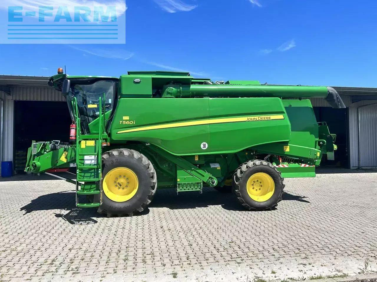 John Deere t560 - מקצרת קומבינה: תמונה 1 John Deere t560 - מקצרת קומבינה: תמונה 1