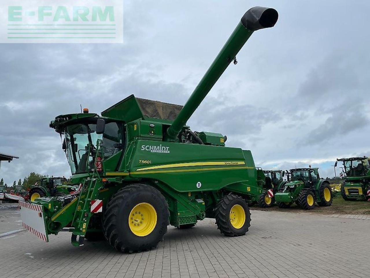 John Deere t560 - מקצרת קומבינה: תמונה 2 John Deere t560 - מקצרת קומבינה: תמונה 2