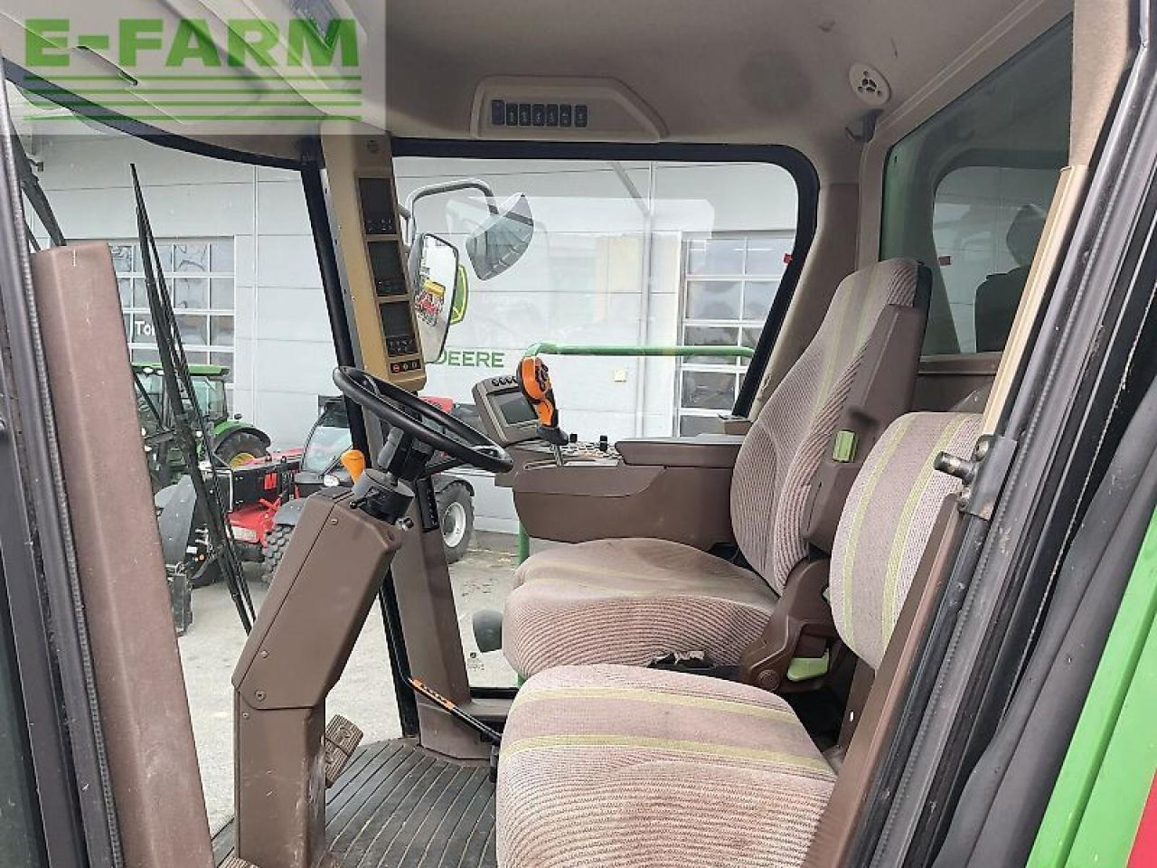 John Deere t560hm - מקצרת קומבינה: תמונה 2 John Deere t560hm - מקצרת קומבינה: תמונה 2