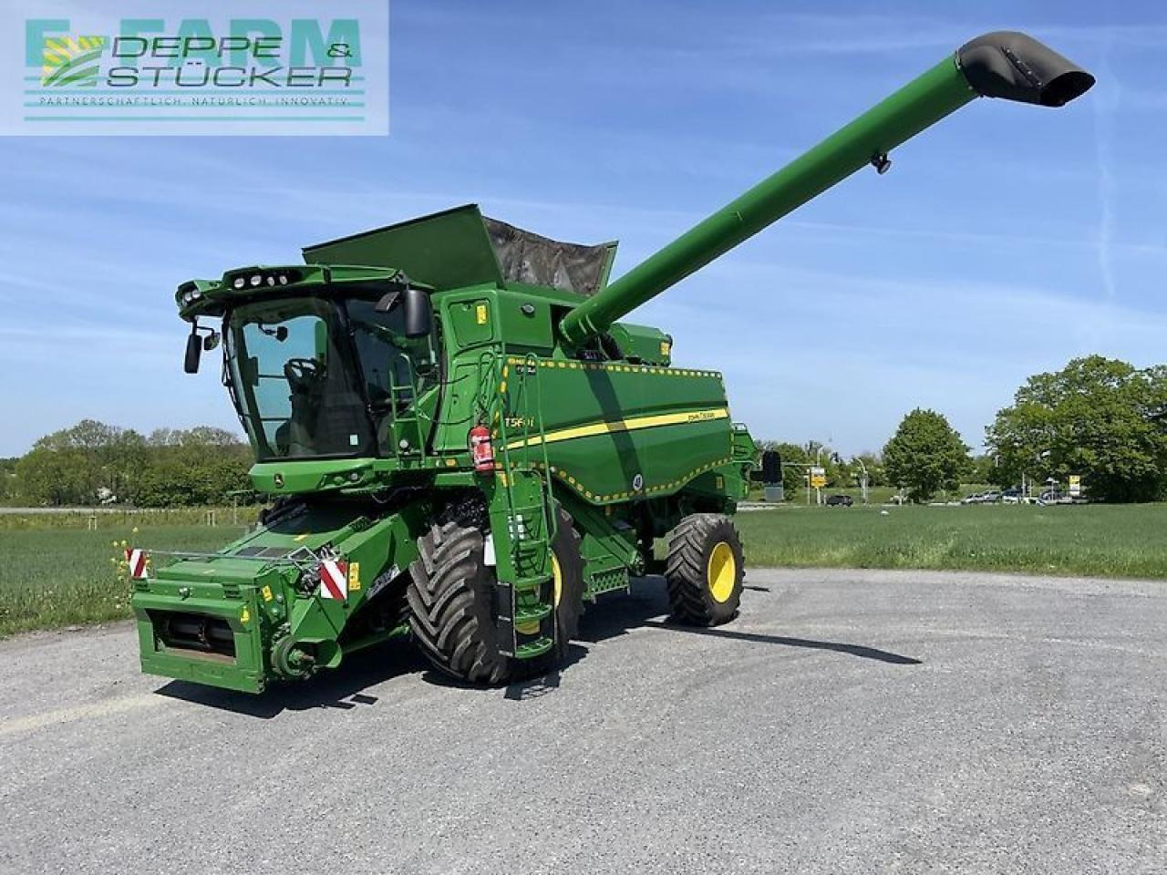 John Deere t560i hillmaster - מקצרת קומבינה: תמונה 1 John Deere t560i hillmaster - מקצרת קומבינה: תמונה 1
