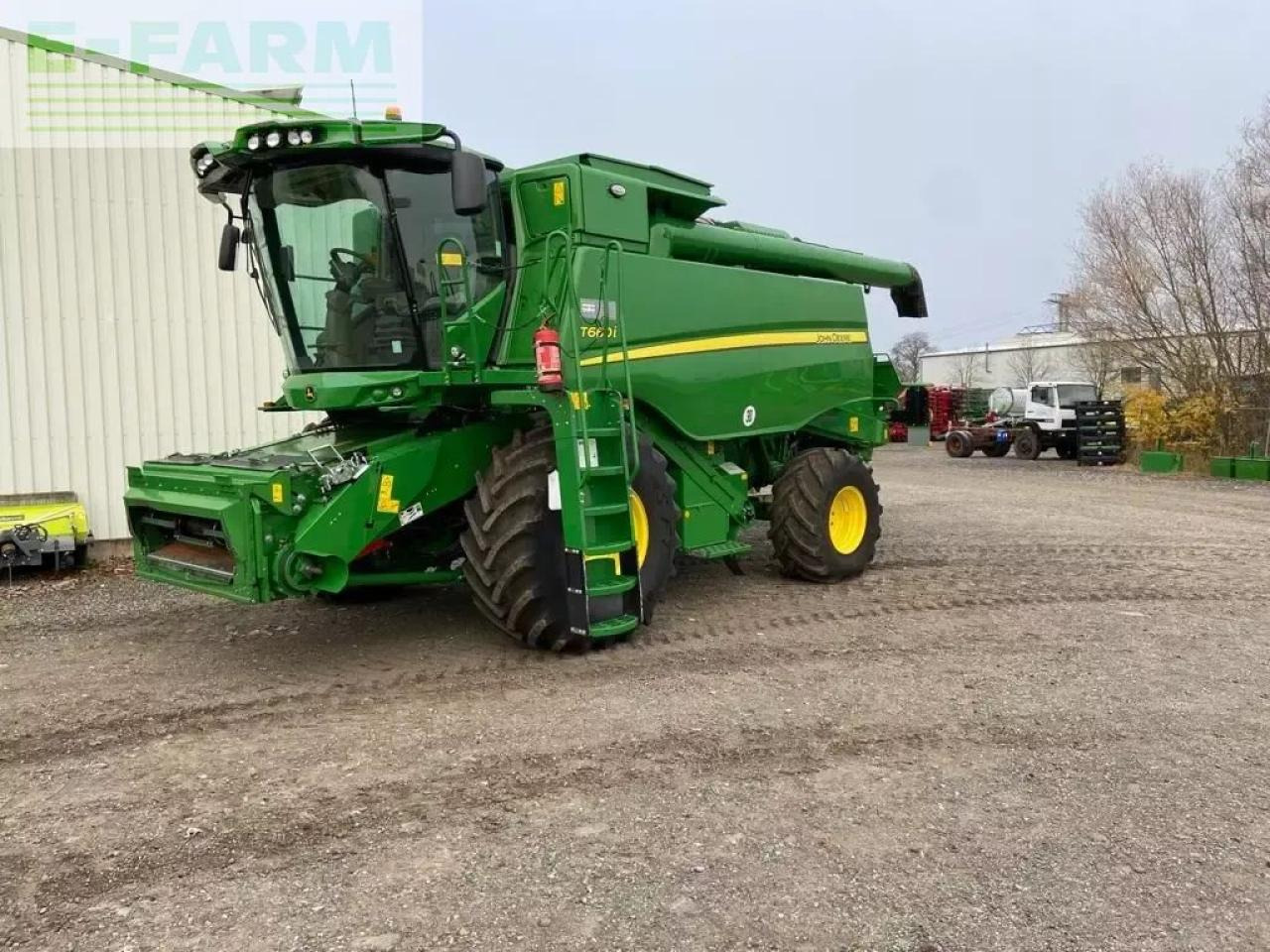 John Deere t660 my23 prod 30 - מקצרת קומבינה: תמונה 1 John Deere t660 my23 prod 30 - מקצרת קומבינה: תמונה 1
