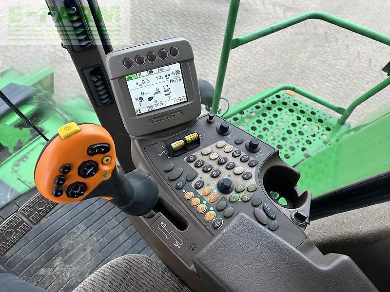 John Deere t660 - מקצרת קומבינה: תמונה 4 John Deere t660 - מקצרת קומבינה: תמונה 4