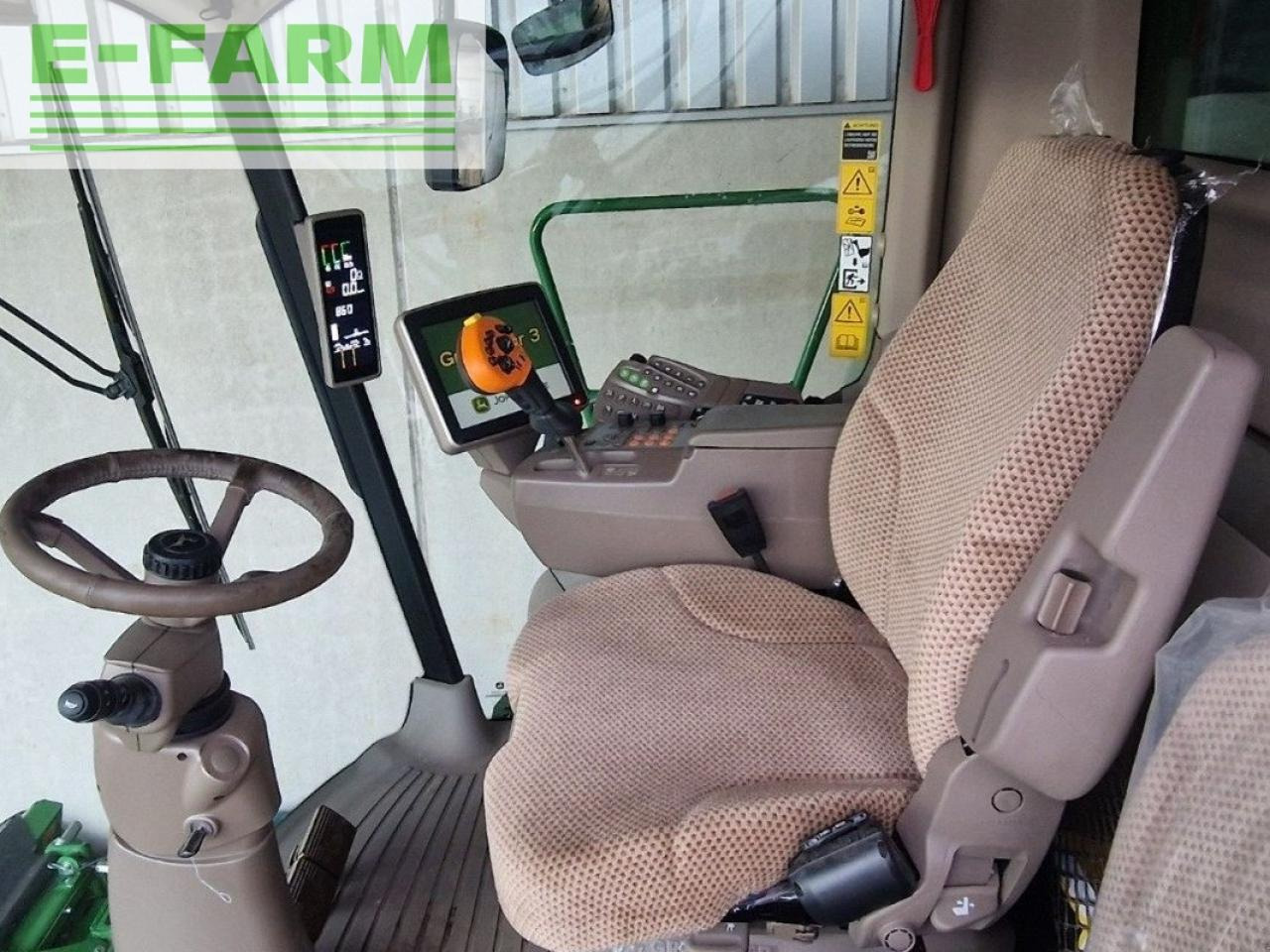 John Deere t670 raupe - מקצרת קומבינה: תמונה 3 John Deere t670 raupe - מקצרת קומבינה: תמונה 3
