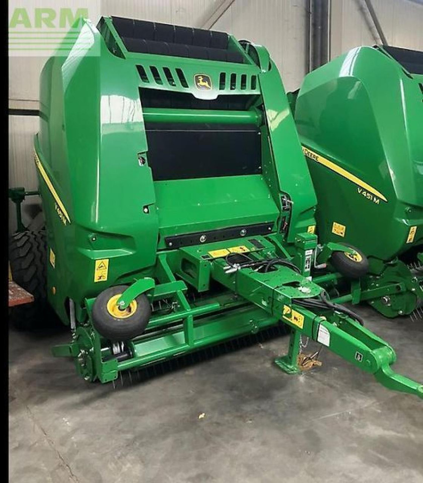 John Deere v451m - מכונת צרור מרובעת: תמונה 1 John Deere v451m - מכונת צרור מרובעת: תמונה 1