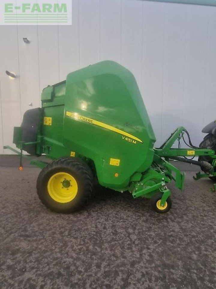 John Deere v451m - מכונת צרור מרובעת: תמונה 1 John Deere v451m - מכונת צרור מרובעת: תמונה 1