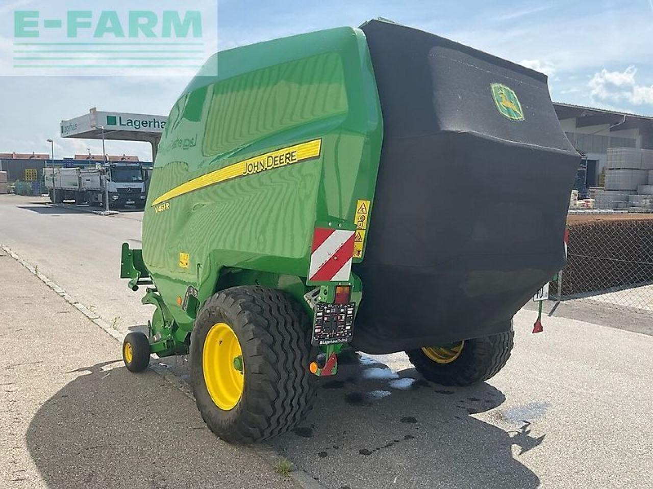 John Deere v451r - מכונת צרור מרובעת: תמונה 3 John Deere v451r - מכונת צרור מרובעת: תמונה 3