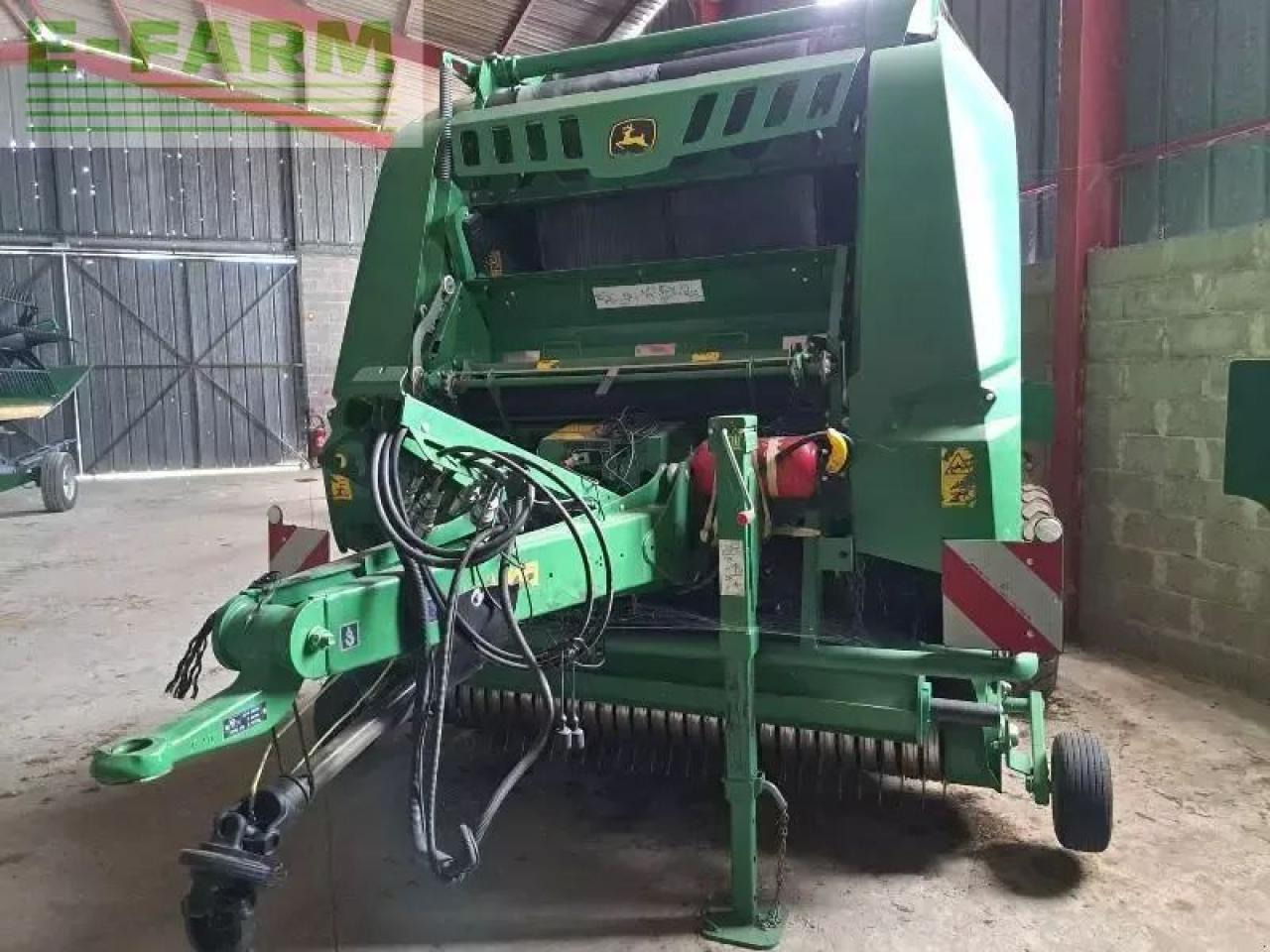 John Deere v461r - מכונת צרור מרובעת: תמונה 4 John Deere v461r - מכונת צרור מרובעת: תמונה 4