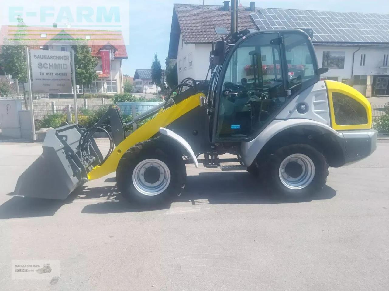 Kramer 5075 - מיני מחפר: תמונה 1 Kramer 5075 - מיני מחפר: תמונה 1