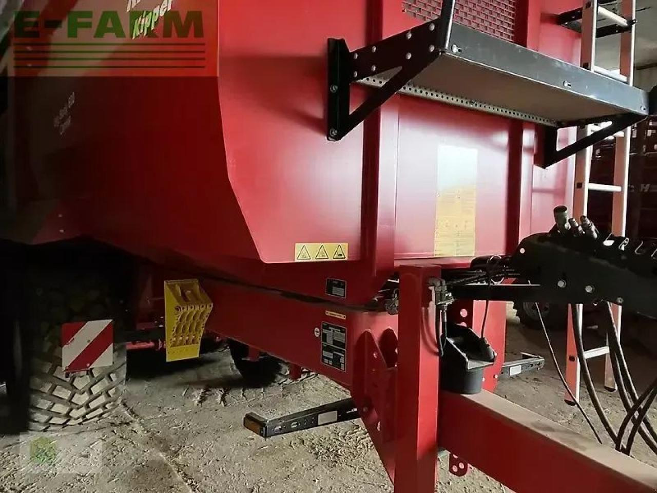 Krampe big body bb 600 + canagro schnecke df1315 - מסיר פסולת/ קרון נגרר חקלאי: תמונה 5 Krampe big body bb 600 + canagro schnecke df1315 - מסיר פסולת/ קרון נגרר חקלאי: תמונה 5