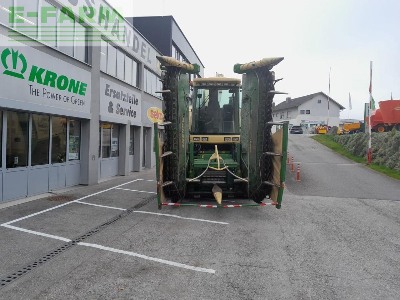 Krone big x 650 - מקצרת מספוא: תמונה 2 Krone big x 650 - מקצרת מספוא: תמונה 2