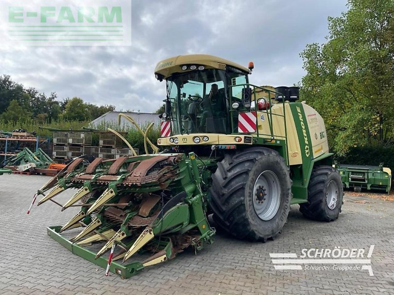 Krone big x 700 + easycollect 903 + easyflow - מקצרת מספוא: תמונה 1 Krone big x 700 + easycollect 903 + easyflow - מקצרת מספוא: תמונה 1
