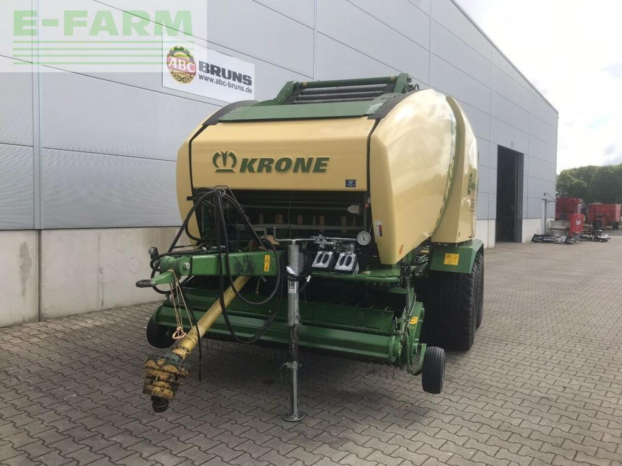 Krone comprima cv 150xc - מכונת צרור מרובעת: תמונה 1 Krone comprima cv 150xc - מכונת צרור מרובעת: תמונה 1