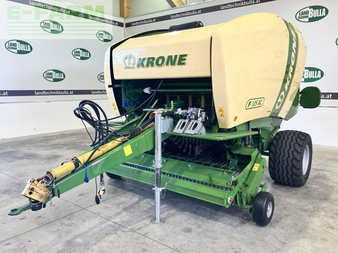 Krone comprima f 125 xc - מכונת צרור מרובעת: תמונה 1 Krone comprima f 125 xc - מכונת צרור מרובעת: תמונה 1
