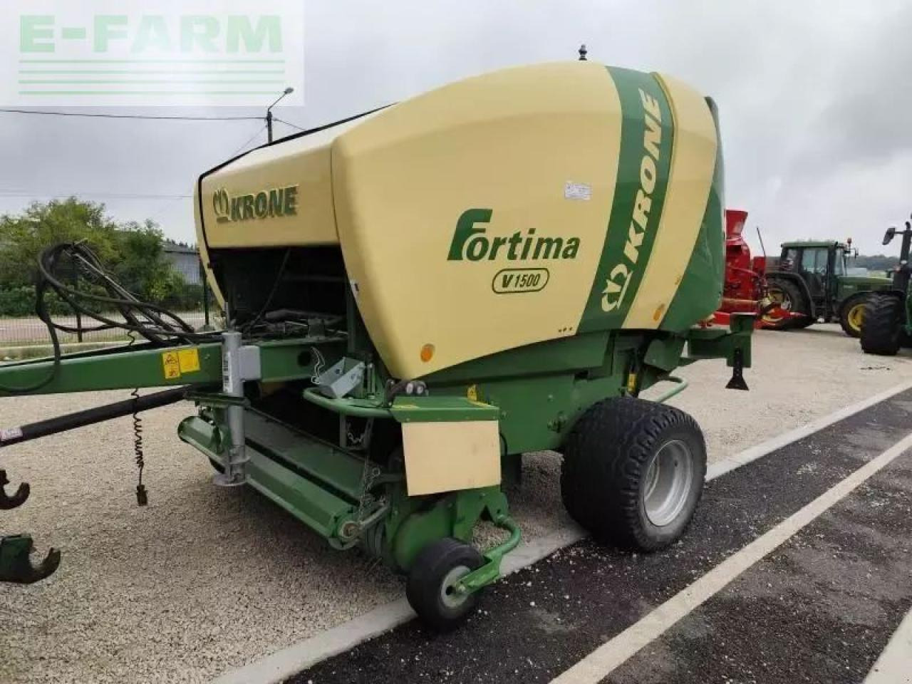 Krone v 1500 - מכונת צרור מרובעת: תמונה 1 Krone v 1500 - מכונת צרור מרובעת: תמונה 1