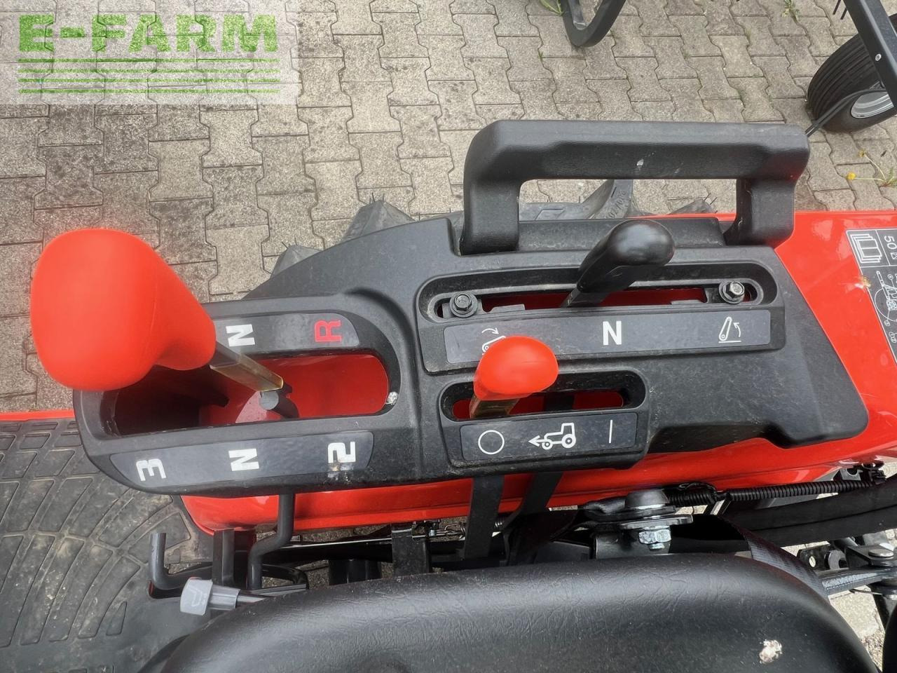 Kubota b1241 d-ec - טרקטור חקלאי: תמונה 3 Kubota b1241 d-ec - טרקטור חקלאי: תמונה 3