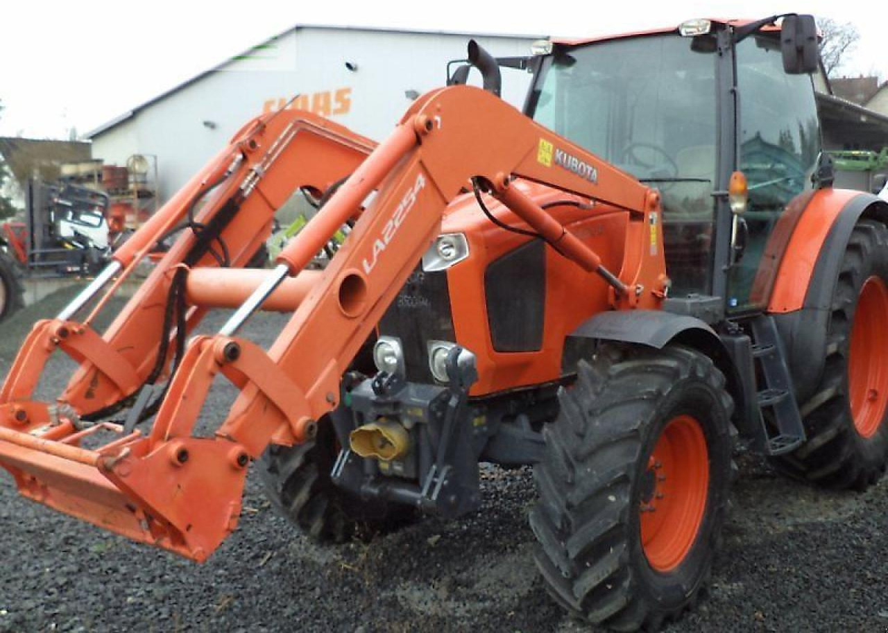 Kubota m135-17 gx 2 - טרקטור חקלאי: תמונה 2 Kubota m135-17 gx 2 - טרקטור חקלאי: תמונה 2
