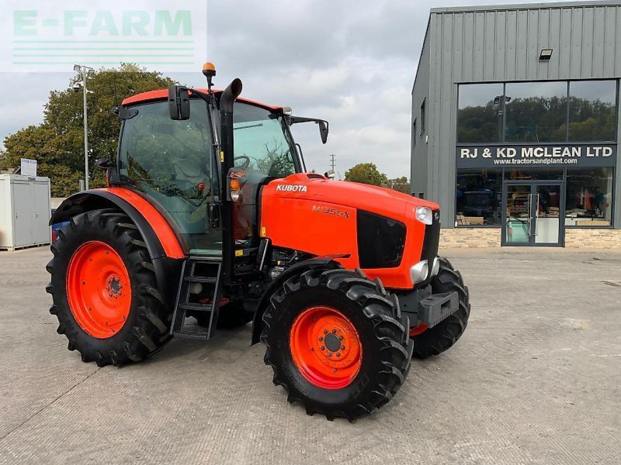 Kubota m135 gx tractor (st24279) - טרקטור חקלאי: תמונה 2 Kubota m135 gx tractor (st24279) - טרקטור חקלאי: תמונה 2