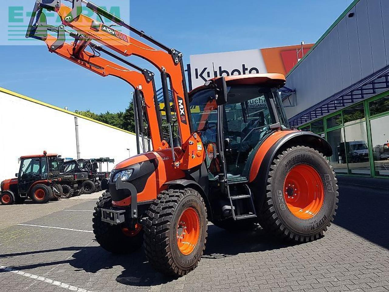 Kubota m4-073 cab - טרקטור חקלאי: תמונה 3 Kubota m4-073 cab - טרקטור חקלאי: תמונה 3