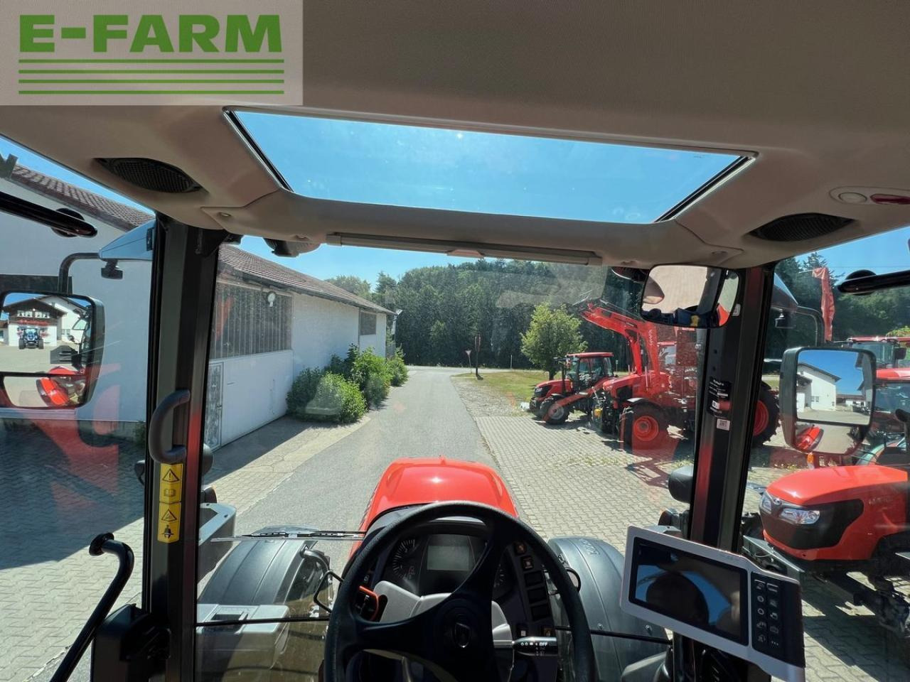 Kubota m6132 - טרקטור חקלאי: תמונה 3 Kubota m6132 - טרקטור חקלאי: תמונה 3