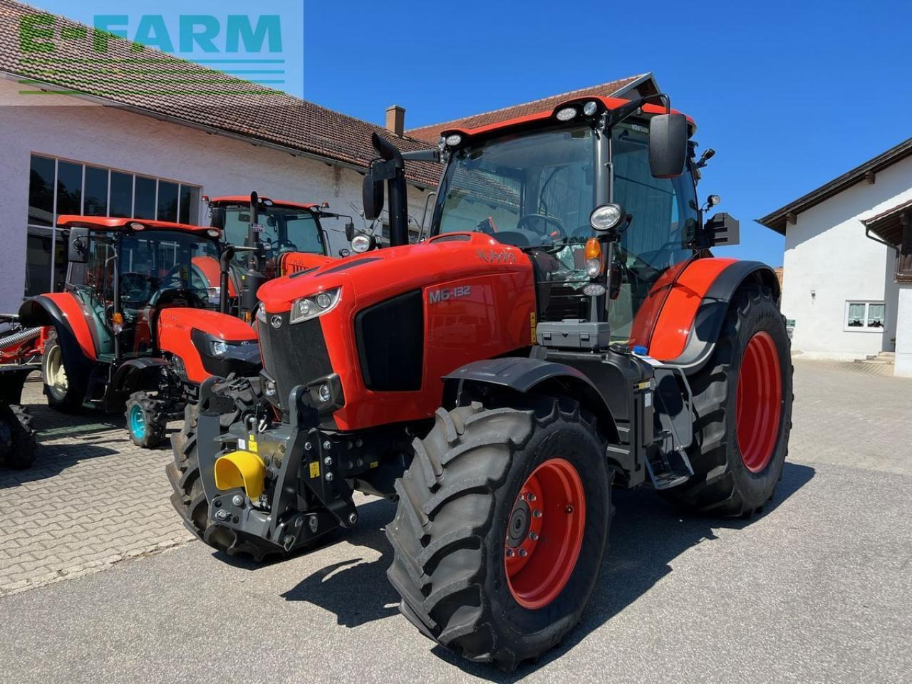 Kubota m6132 - טרקטור חקלאי: תמונה 1 Kubota m6132 - טרקטור חקלאי: תמונה 1