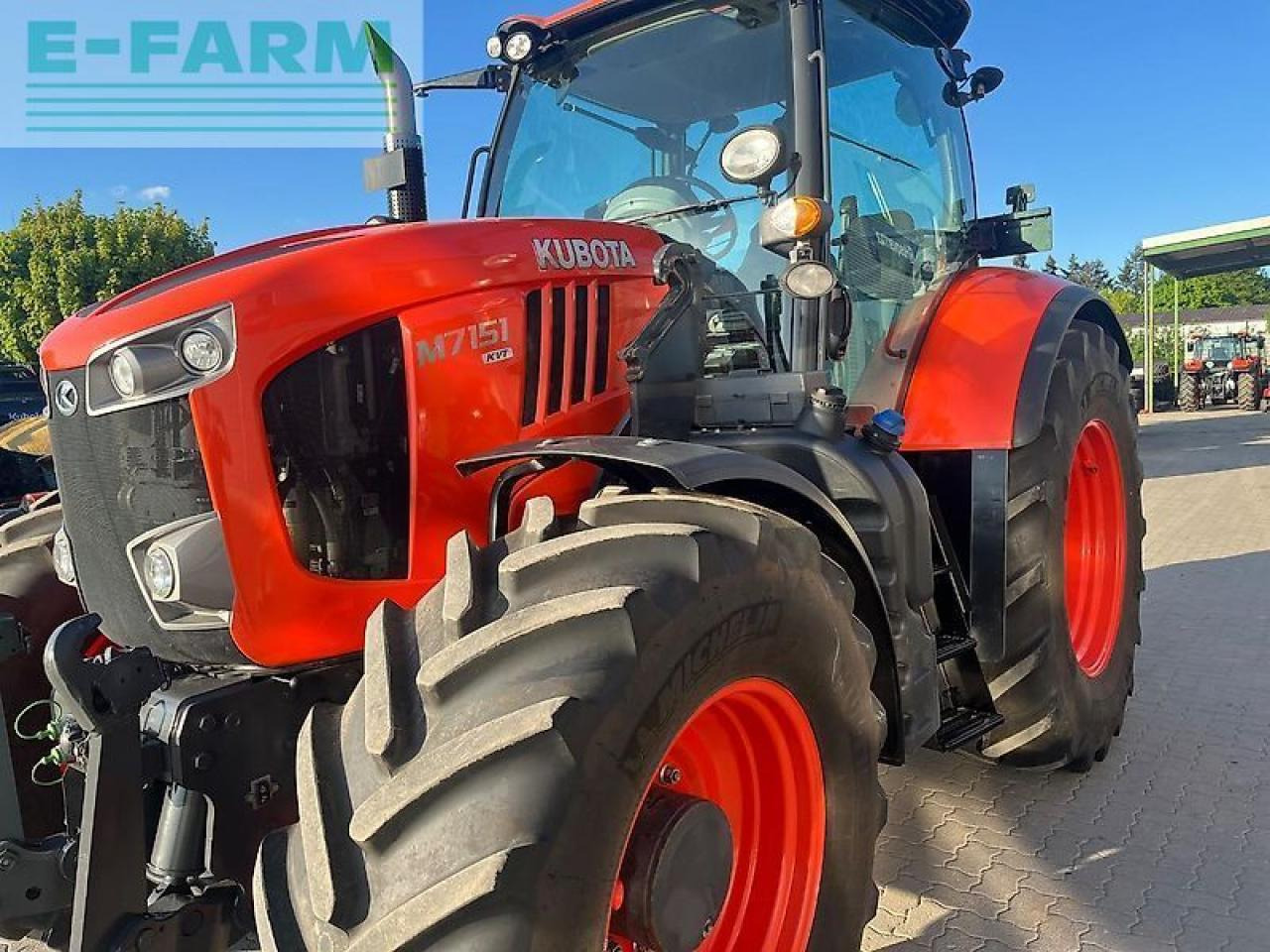 Kubota m7151 - טרקטור חקלאי: תמונה 3 Kubota m7151 - טרקטור חקלאי: תמונה 3