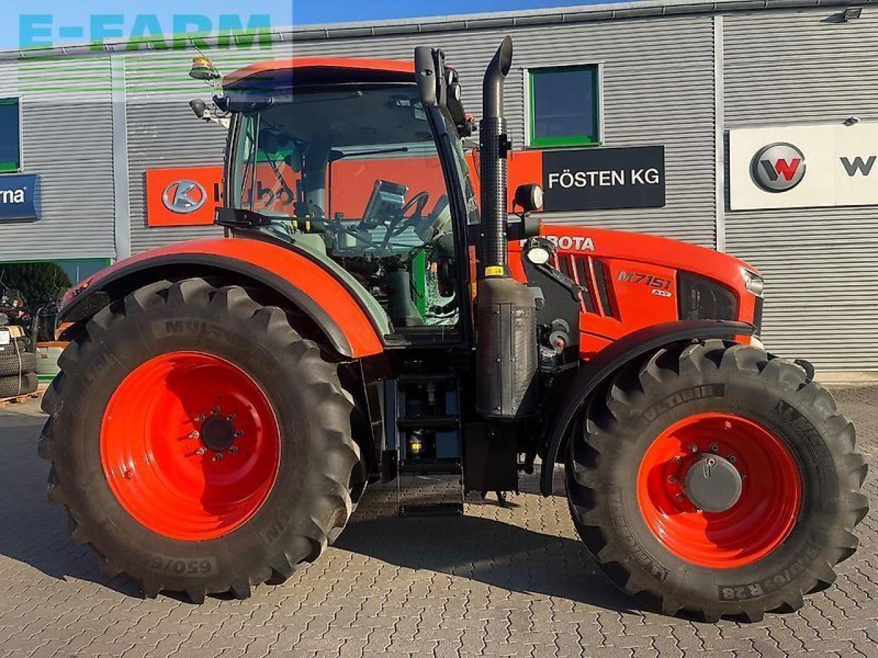 Kubota m7151 - טרקטור חקלאי: תמונה 1 Kubota m7151 - טרקטור חקלאי: תמונה 1