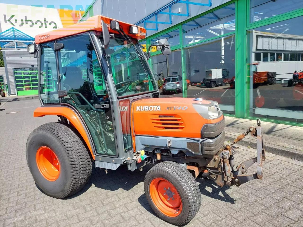 Kubota stv40 - טרקטור חקלאי: תמונה 2 Kubota stv40 - טרקטור חקלאי: תמונה 2