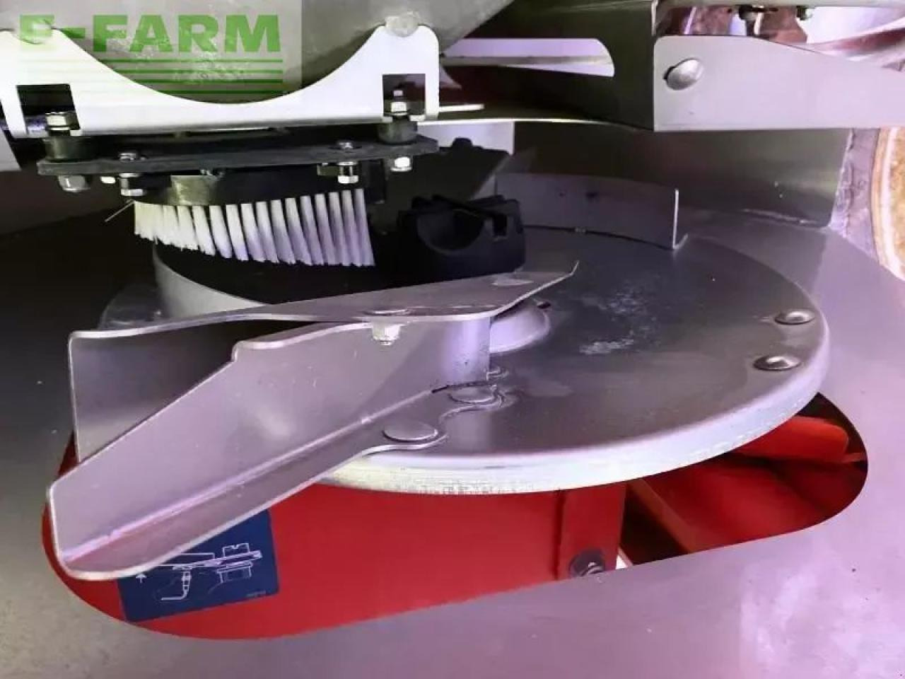 Kuhn axera 1102 h-emc - מפזרת דשן: תמונה 5 Kuhn axera 1102 h-emc - מפזרת דשן: תמונה 5