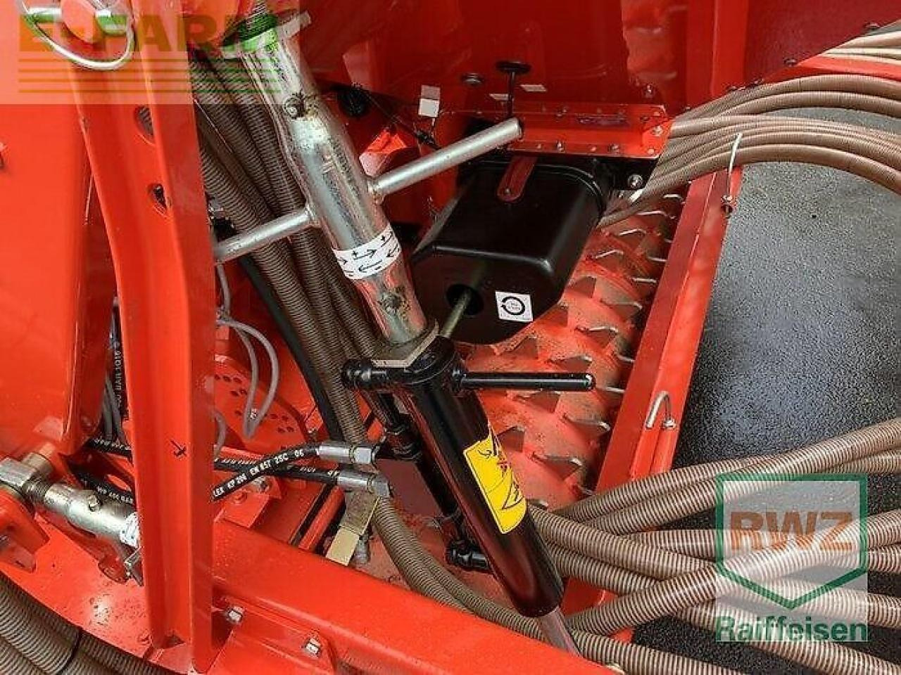 Kuhn combiliner venta lc302 (55+10,2 ha) - מקדחת זרעים: תמונה 5 Kuhn combiliner venta lc302 (55+10,2 ha) - מקדחת זרעים: תמונה 5