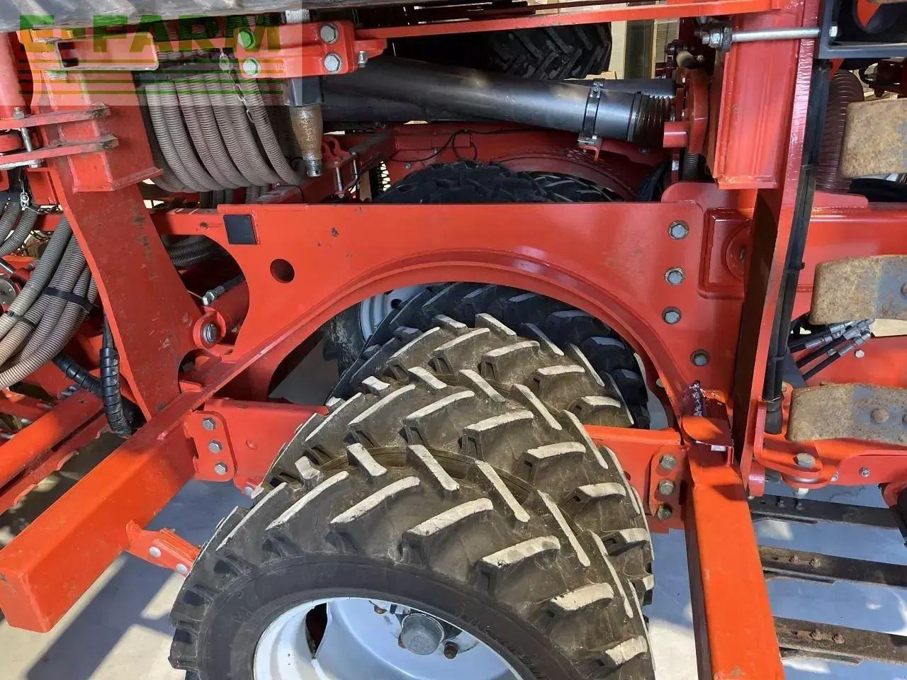 Kuhn espro 6000 rc mix - מקדחת זריעה משולבת: תמונה 5 Kuhn espro 6000 rc mix - מקדחת זריעה משולבת: תמונה 5