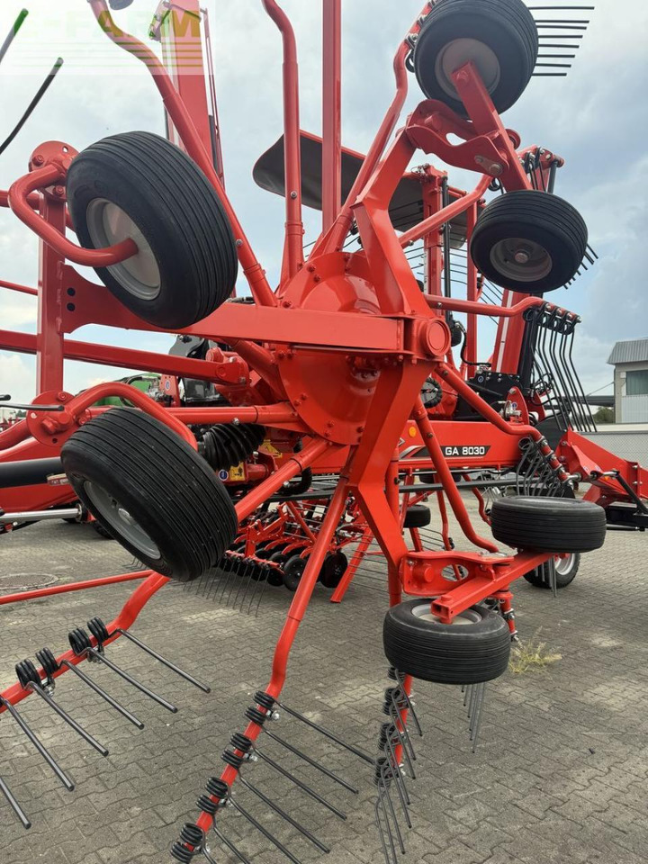 Kuhn ga 8030 - גורף/ מגרפה: תמונה 4 Kuhn ga 8030 - גורף/ מגרפה: תמונה 4