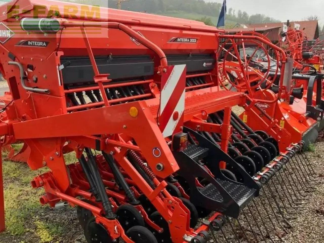 Kuhn integra 3003 - מקדחת זרעים: תמונה 2 Kuhn integra 3003 - מקדחת זרעים: תמונה 2