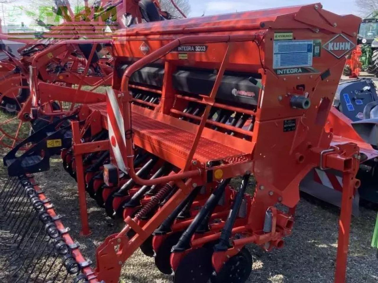 Kuhn integra 3003 - מקדחת זרעים: תמונה 1 Kuhn integra 3003 - מקדחת זרעים: תמונה 1