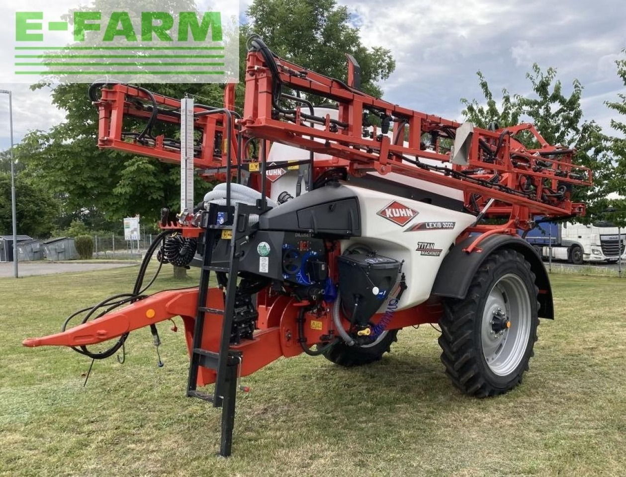 Kuhn lexis 3000 - מרסס נגרר: תמונה 1 Kuhn lexis 3000 - מרסס נגרר: תמונה 1