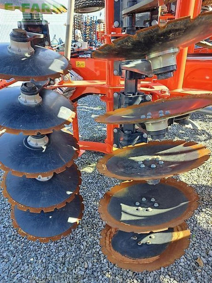 מקדחת זריעה משולבת Kuhn performer 6000: תמונה 8 מקדחת זריעה משולבת Kuhn performer 6000: תמונה 8