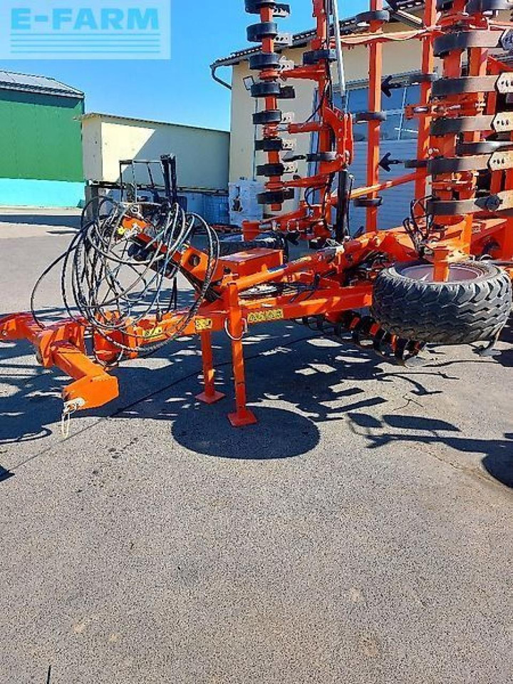 Kuhn prolander 7500 mit upgrade der zusätzl. stützrad - מקדחת זריעה משולבת: תמונה 3 Kuhn prolander 7500 mit upgrade der zusätzl. stützrad - מקדחת זריעה משולבת: תמונה 3