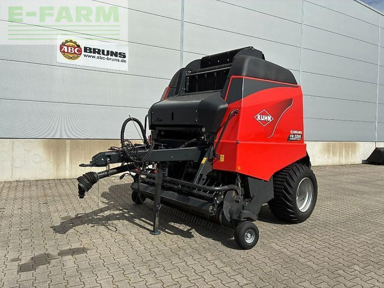 Kuhn vb 2295 oc 23 - מכונת צרור מרובעת: תמונה 1 Kuhn vb 2295 oc 23 - מכונת צרור מרובעת: תמונה 1