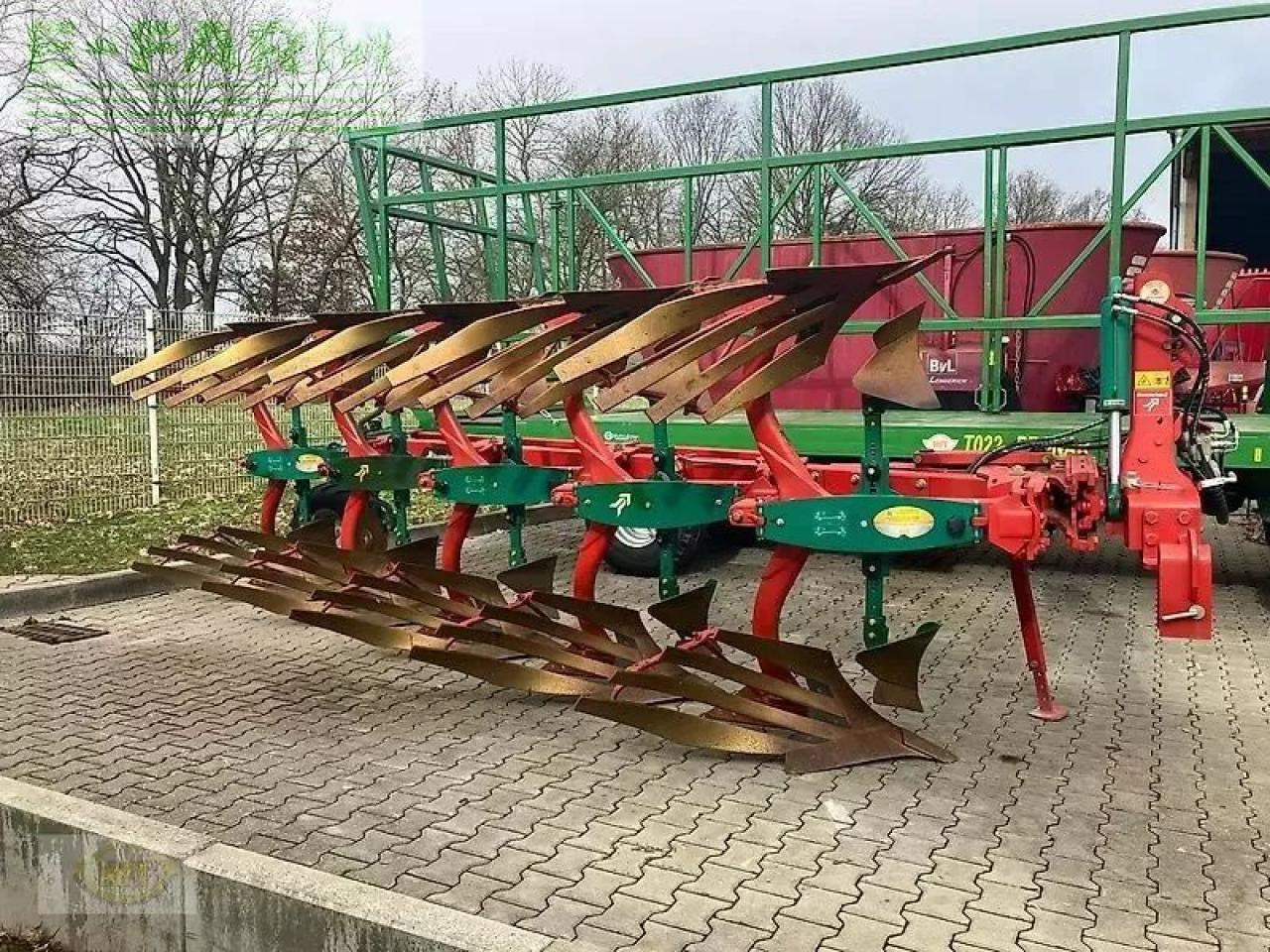 Kverneland 2300 s variomat - מחרשה: תמונה 1 Kverneland 2300 s variomat - מחרשה: תמונה 1
