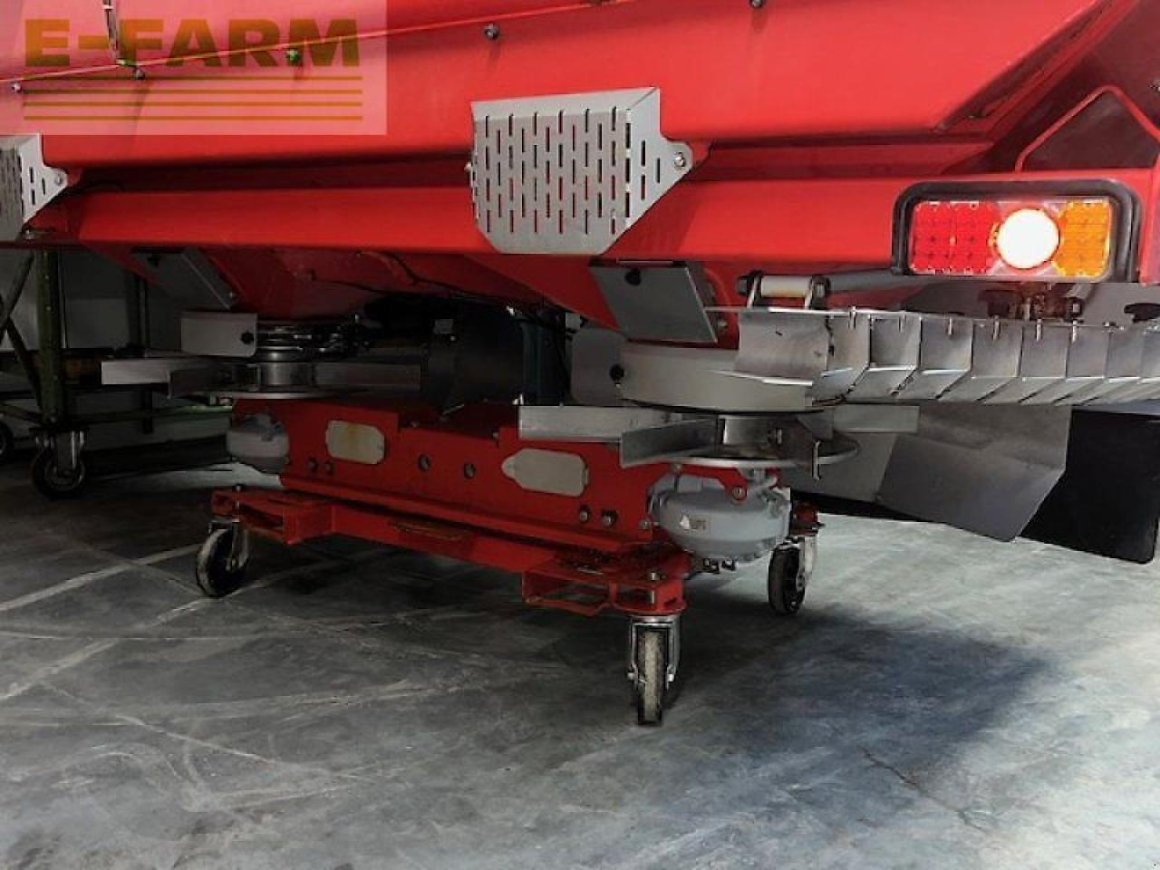 Kverneland exacta tl geospread - מפזרת דשן: תמונה 4 Kverneland exacta tl geospread - מפזרת דשן: תמונה 4