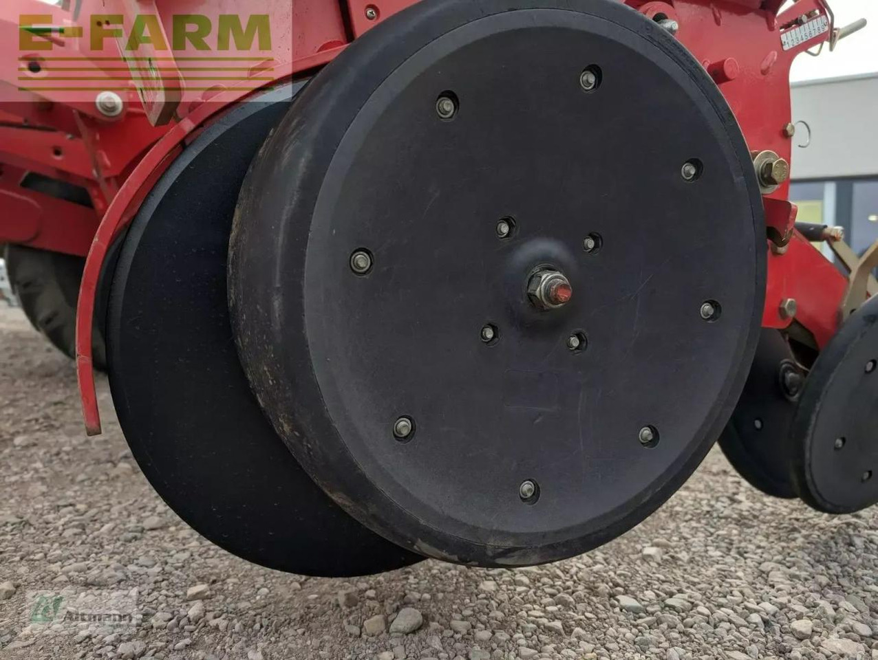 Kverneland optima tf profi 8reihig, mikrogranulatstreuer - מכונת זריעה מדויקת: תמונה 4 Kverneland optima tf profi 8reihig, mikrogranulatstreuer - מכונת זריעה מדויקת: תמונה 4