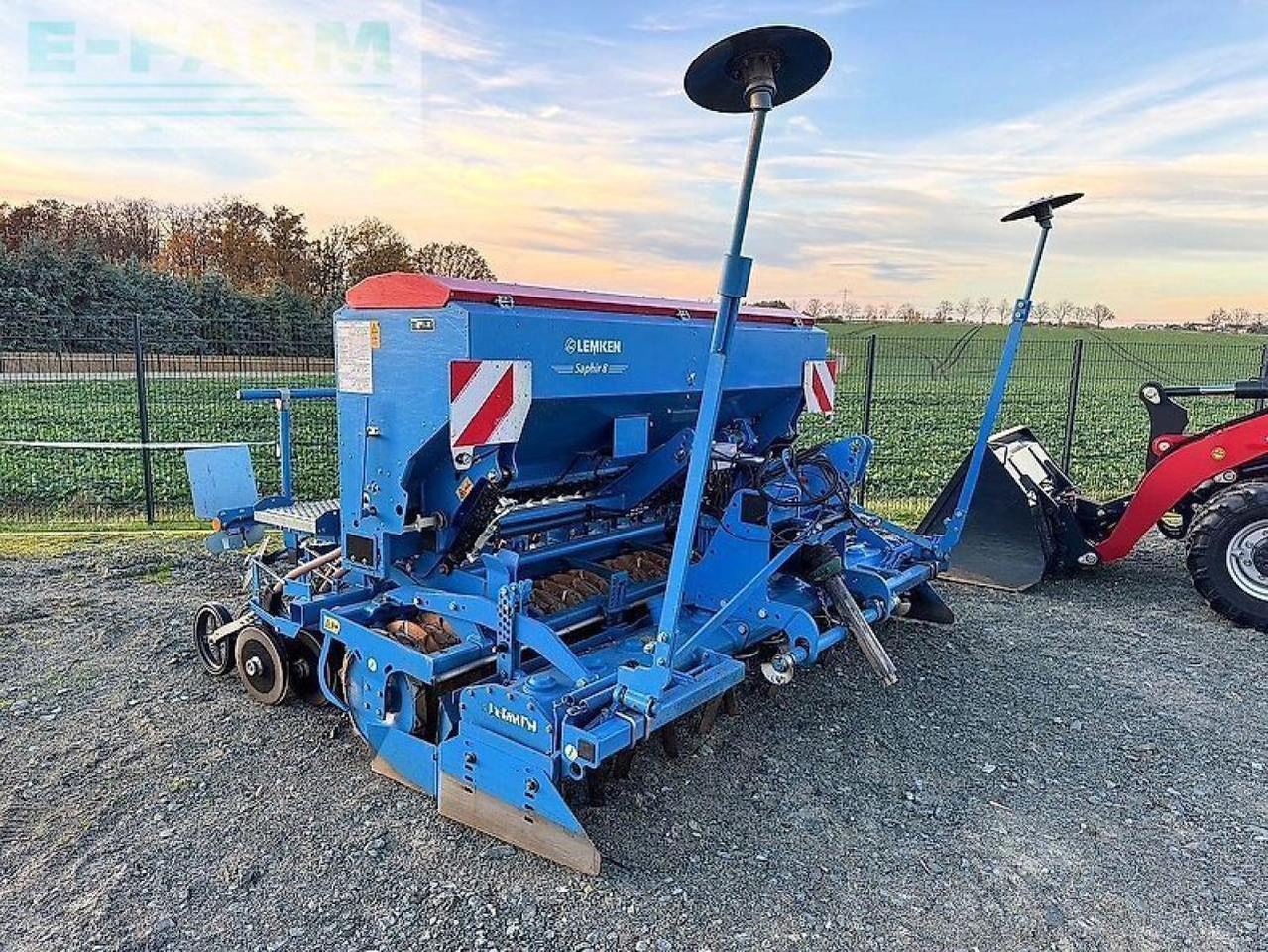 Lemken saphir 8 / 300 ds + zirkon 8 / 300 - מקדחת זרעים: תמונה 1 Lemken saphir 8 / 300 ds + zirkon 8 / 300 - מקדחת זרעים: תמונה 1